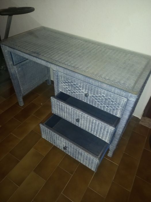 Armário de ratan,tipo secretária