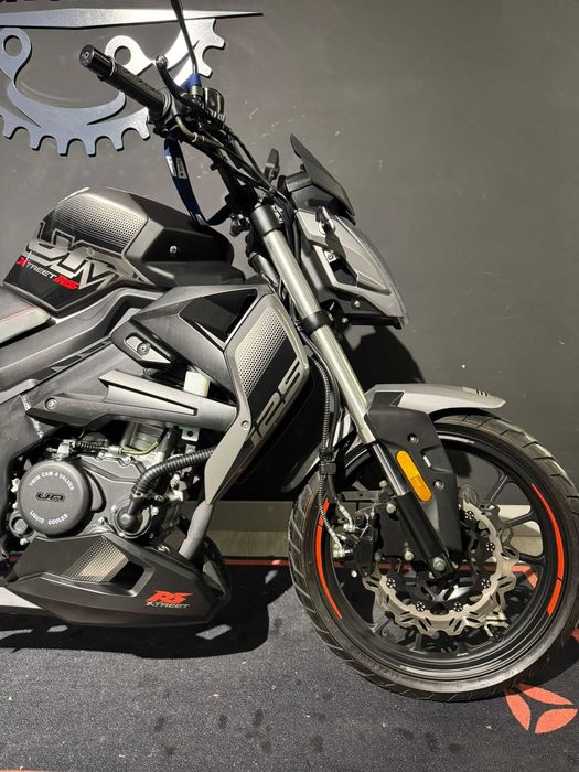 UM XTREET RS125 de 2022 com 2502 KMS