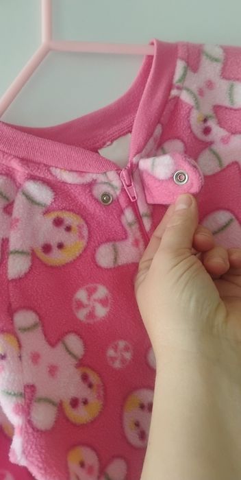 4T Wonder kids pajacyk polarowy w ciasteczka 
Zadbany.