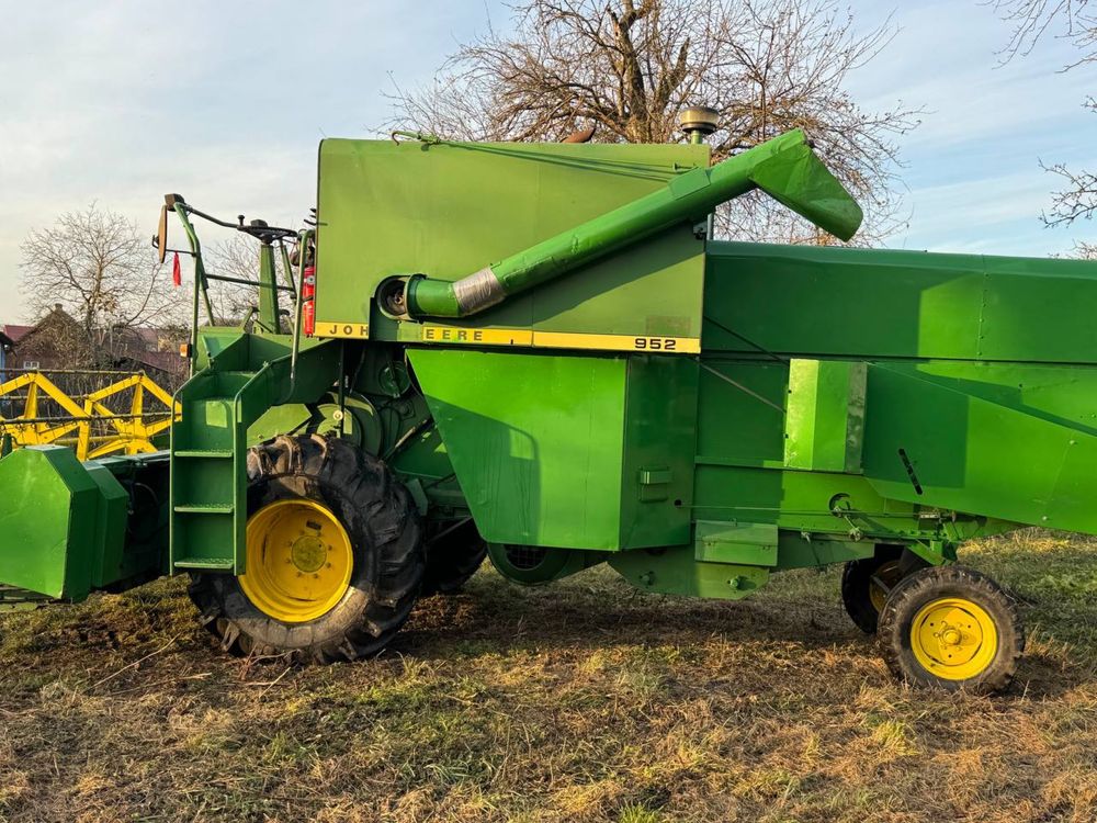 Продам зерновий комбайн john deere 952 1979р жатка 3.10м