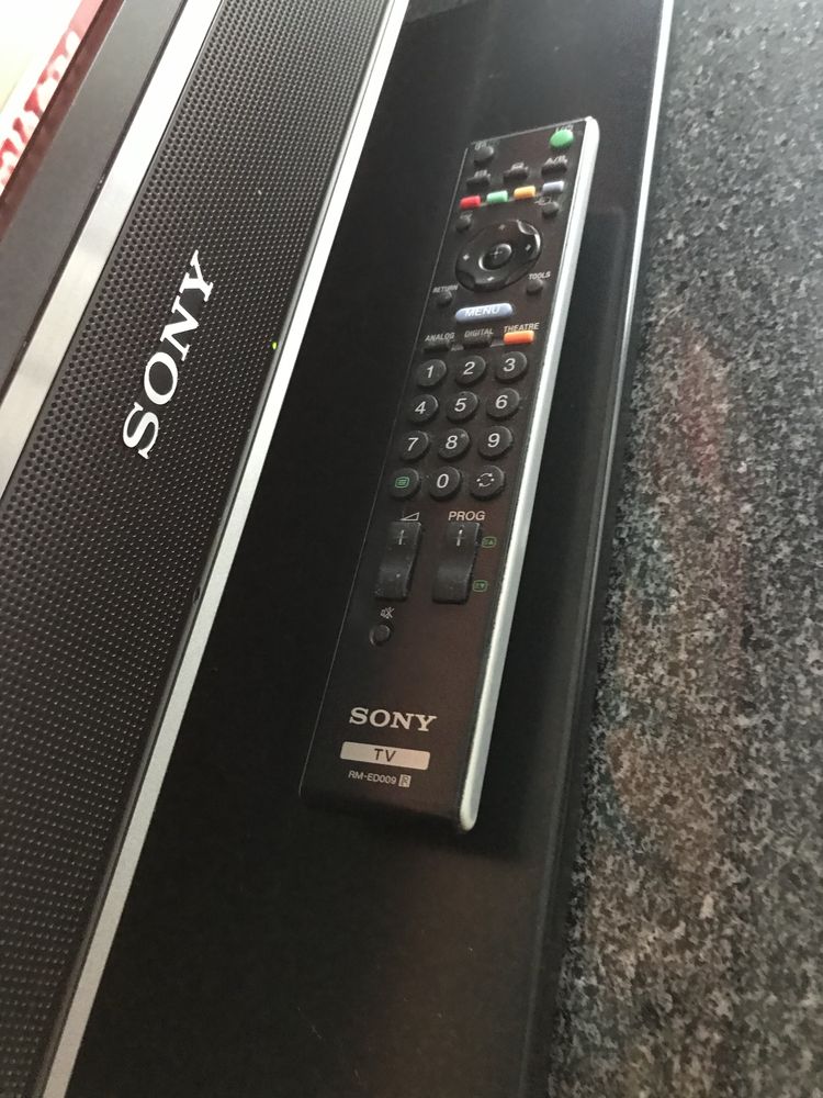 Televisao Sony Bravia, 100cm ecra