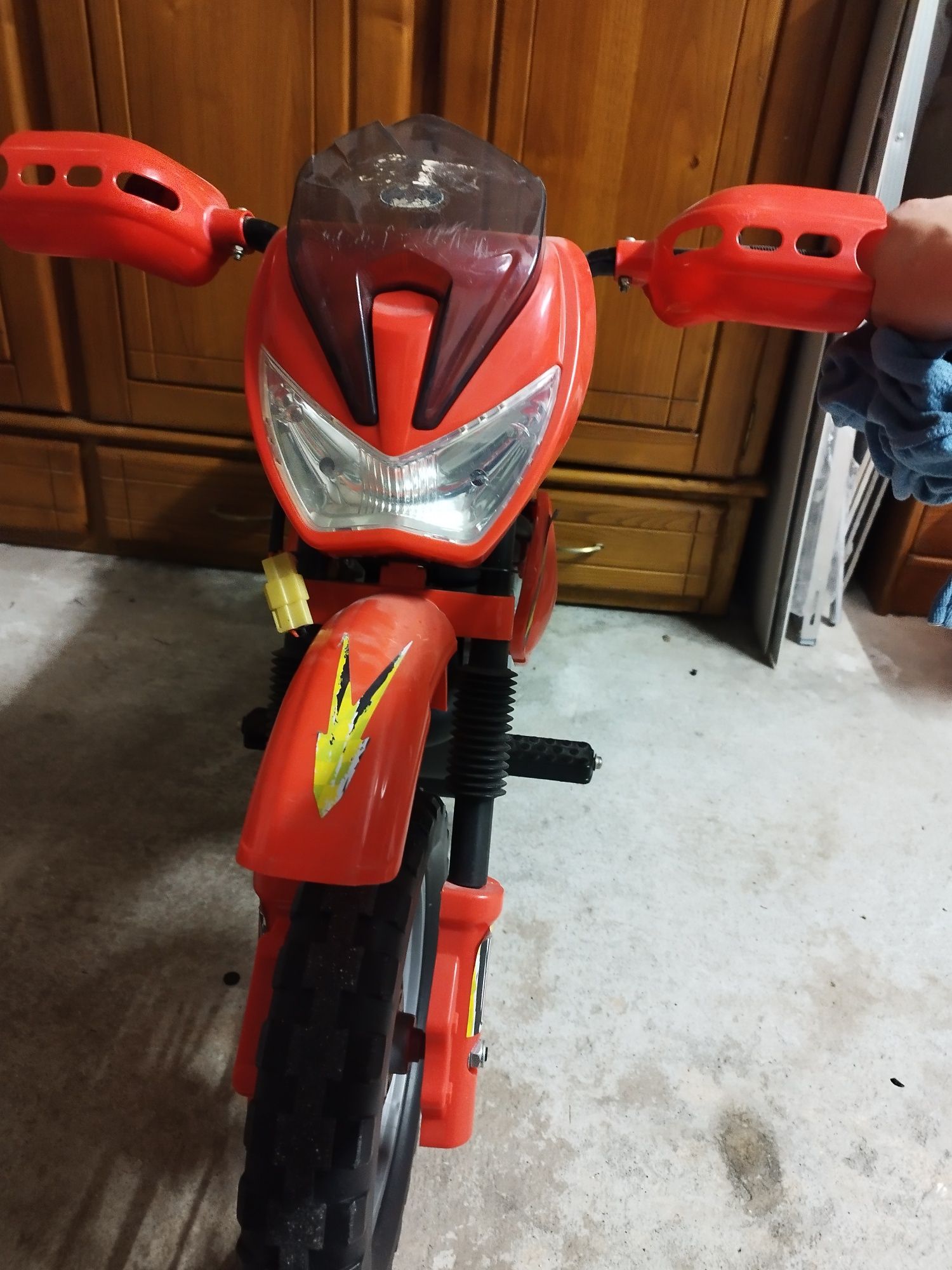 Motocross a bateria (bat danificada)para criança