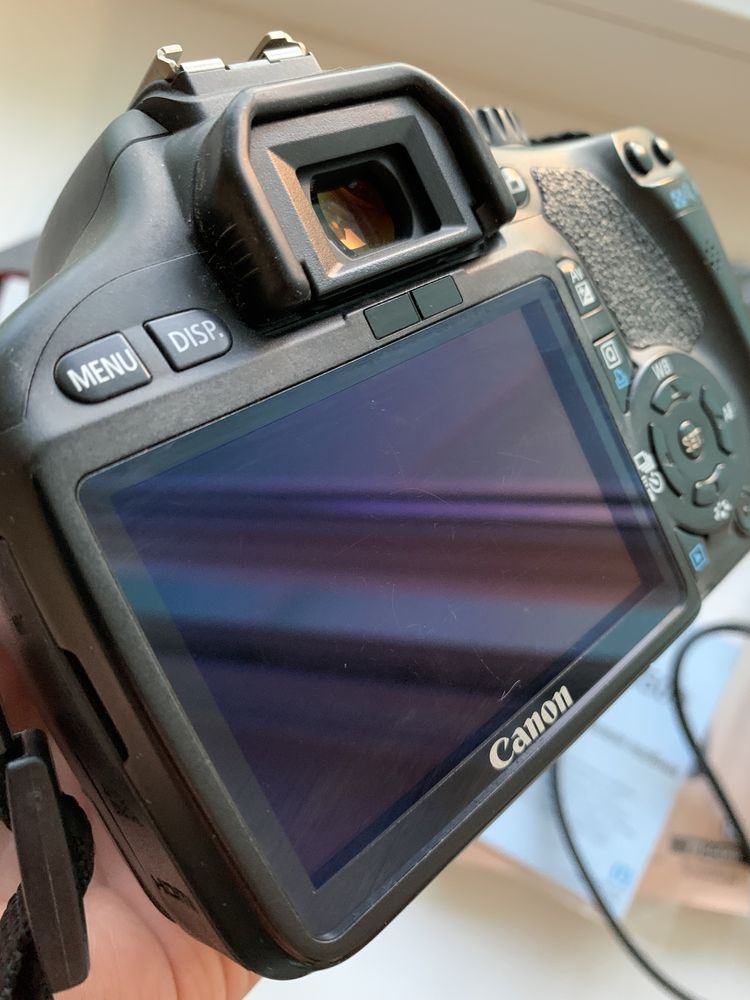 Продам фотоаппарат Canon EOS 550D + объектив 18-55 мм