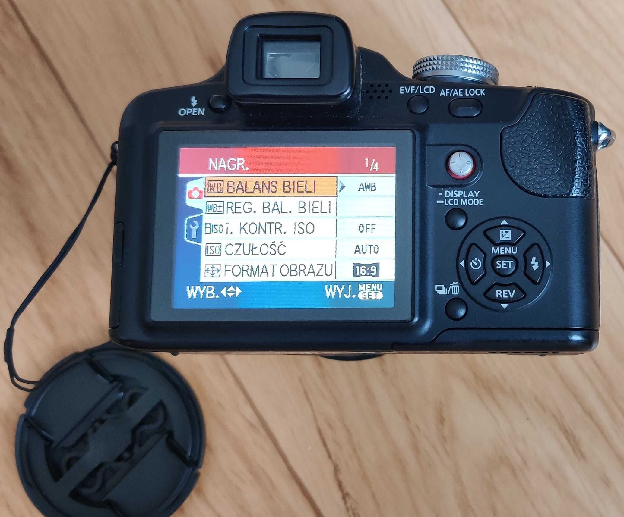 Panasonic Lumix DMC - FZ18