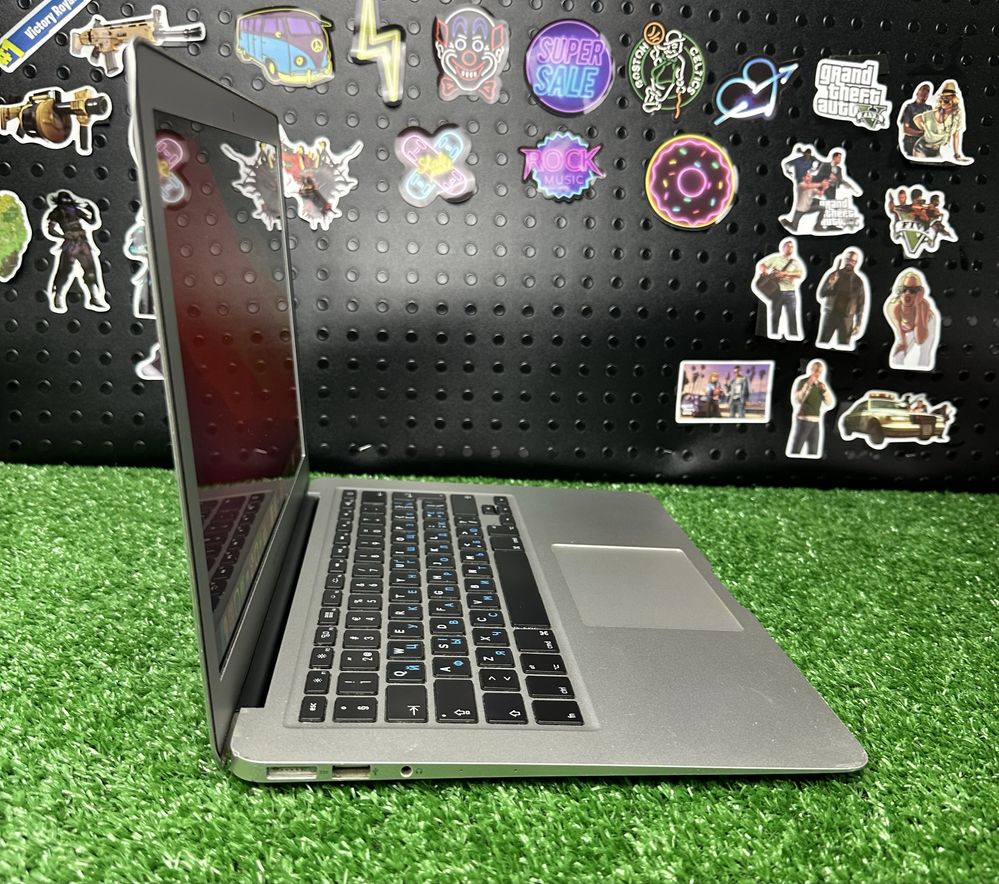 Apple MacBook Air 2013 (A1466) 13.3’’ Core i7 8GB ОЗУ/ 128GB SSD r2039