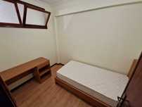 Quarto junto ao metro Sto Ovídio