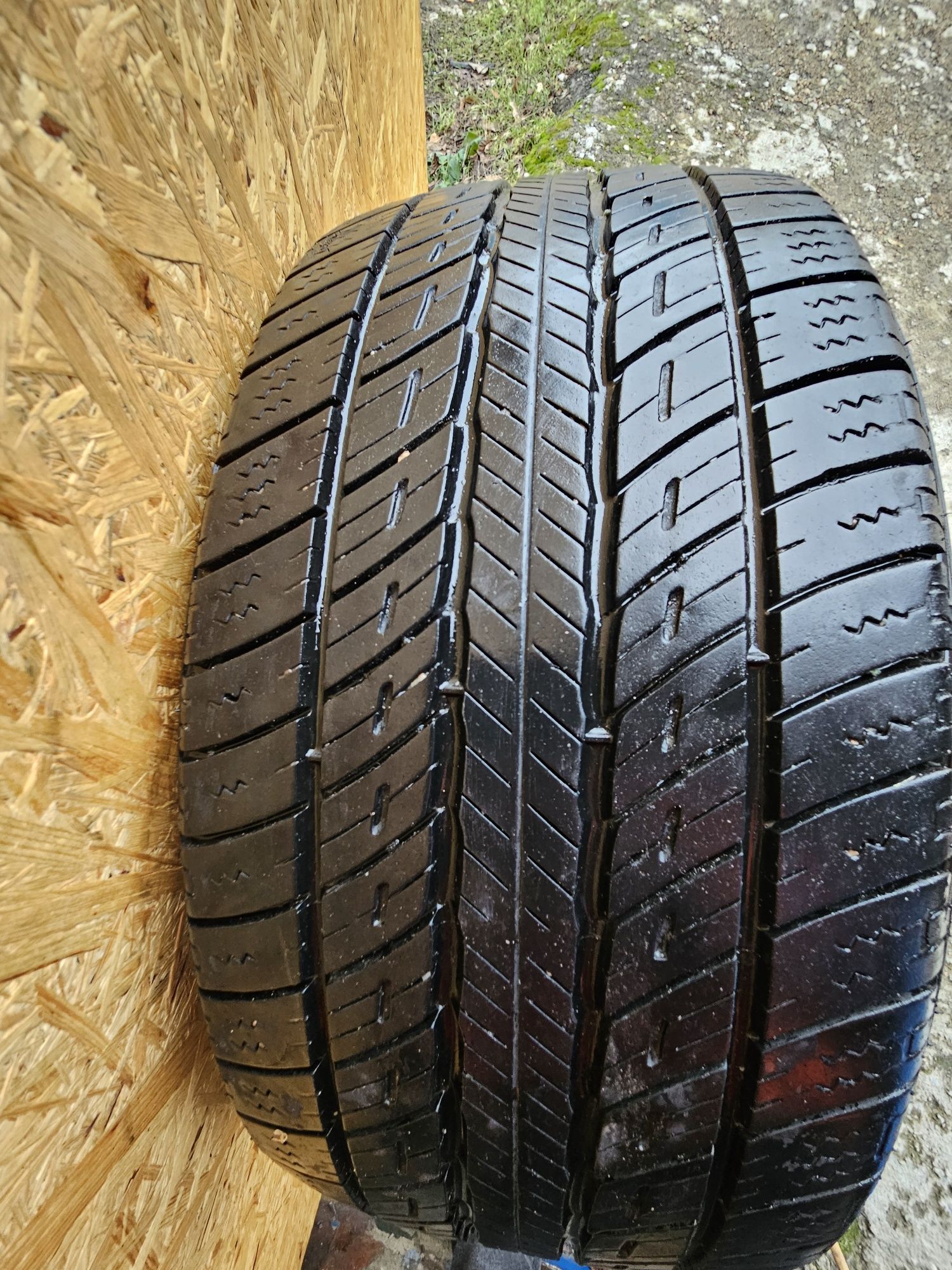 Всесезонная шина uniroyal tiger paw 225/40 r 18