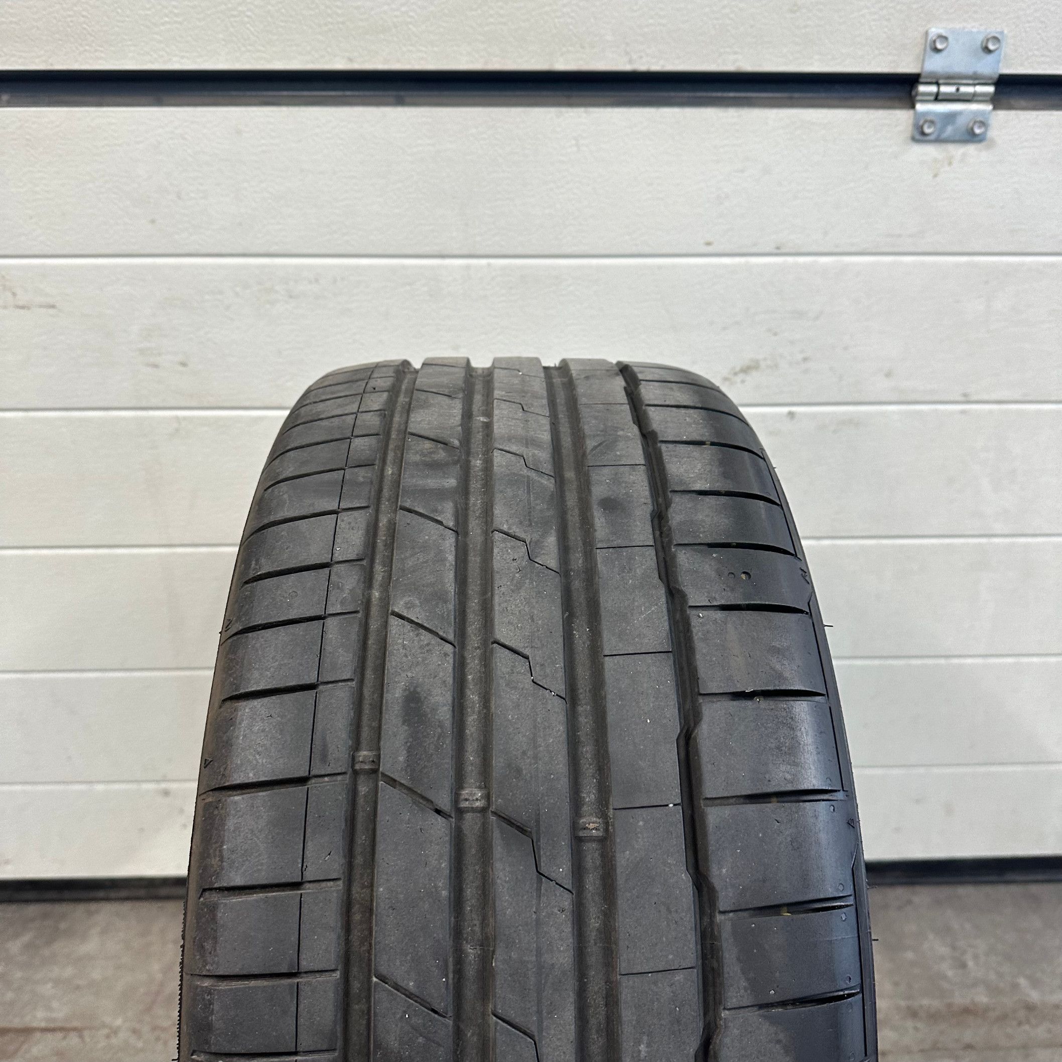 Opona Hankook Ventus S1 evo3 - 235/35/19