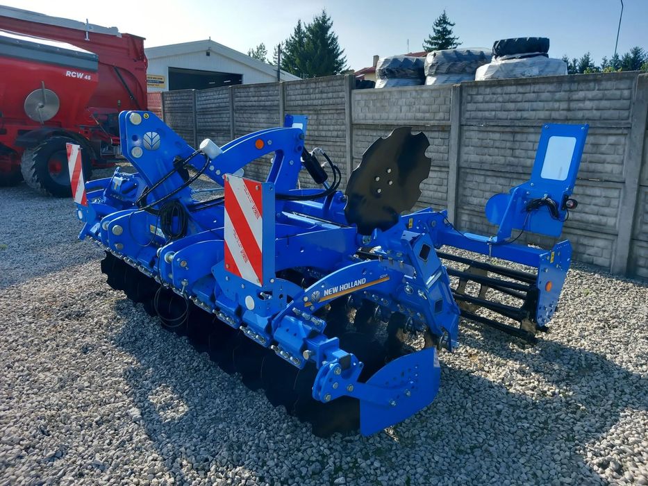 New Holland Brona talerzowa SDM 300R  Brona talerzowa New Holland SDM 300R / Maschio-Gaspardo VELOCE 300