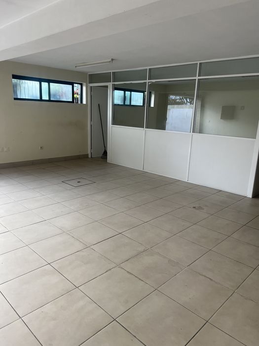 Armazem/Garagem junto ao mercadona de ermesinde