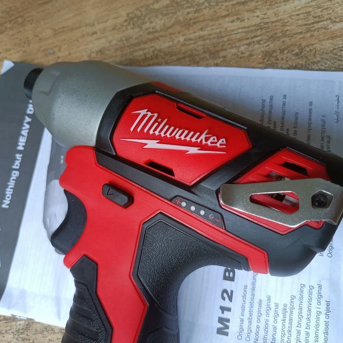 Milwaukee M12 BID Kluczyk udarowy Impakt Nowy Europa
