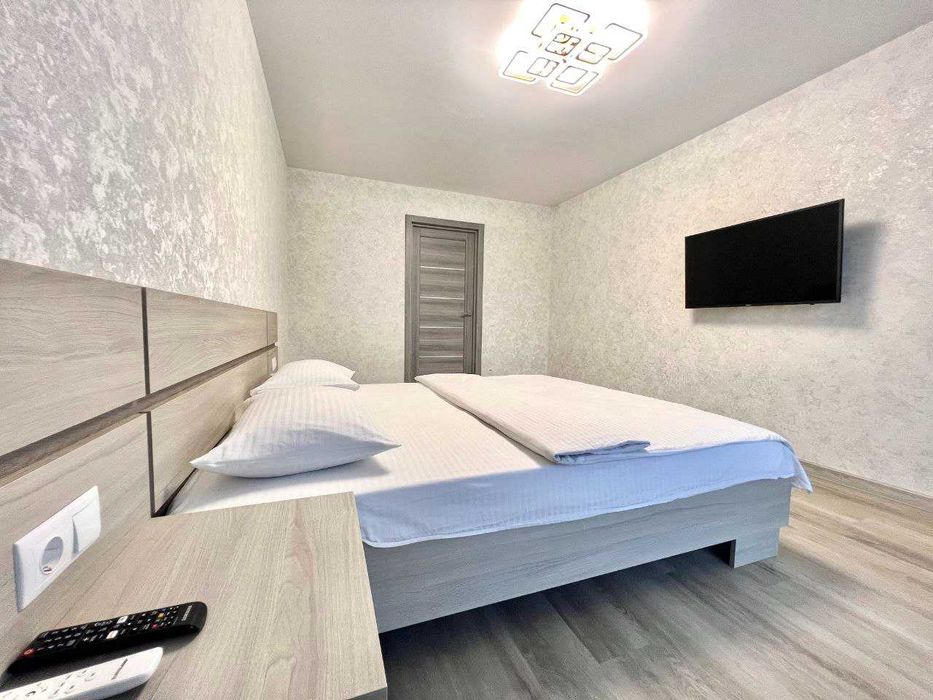 ApartPoltava ПАНОРАМА світлі НОВІ апарт. ЦЕНТР LEDдзеркало,банк.ЧЕК