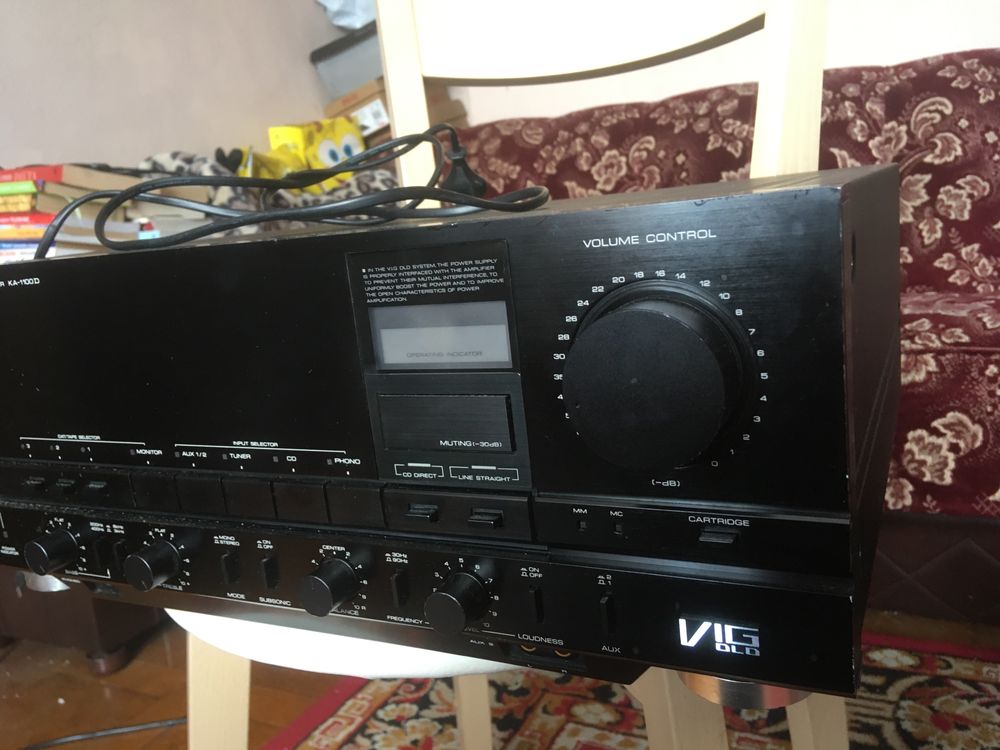 Wzmacniacz Kenwood KA-1100D TOP