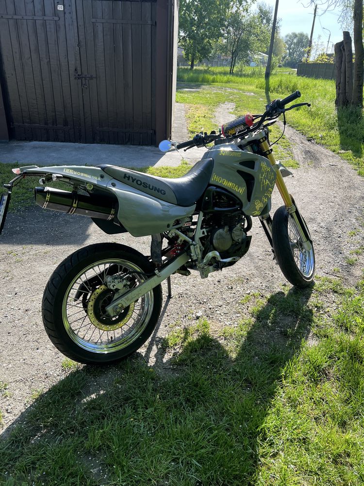 Hyosung xrx 125 supermoto