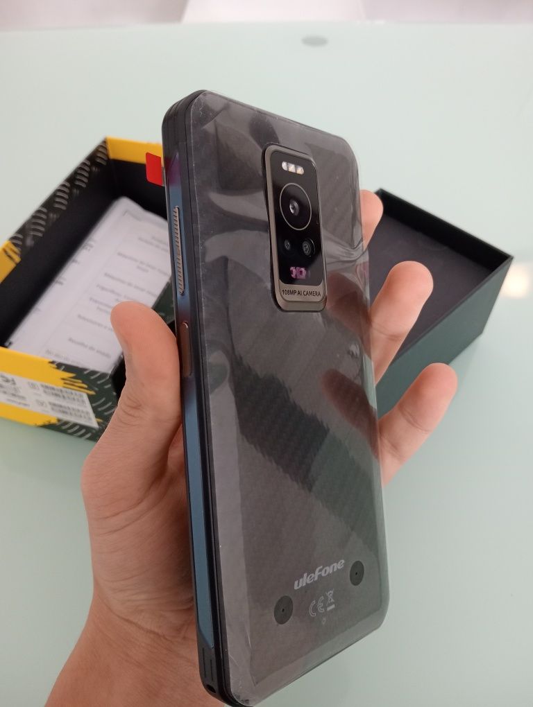 Super Resistente - COMO NOVO. Armor 17 PRO