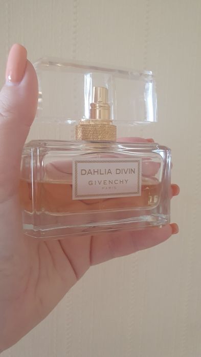 Givency Dahlia Divine