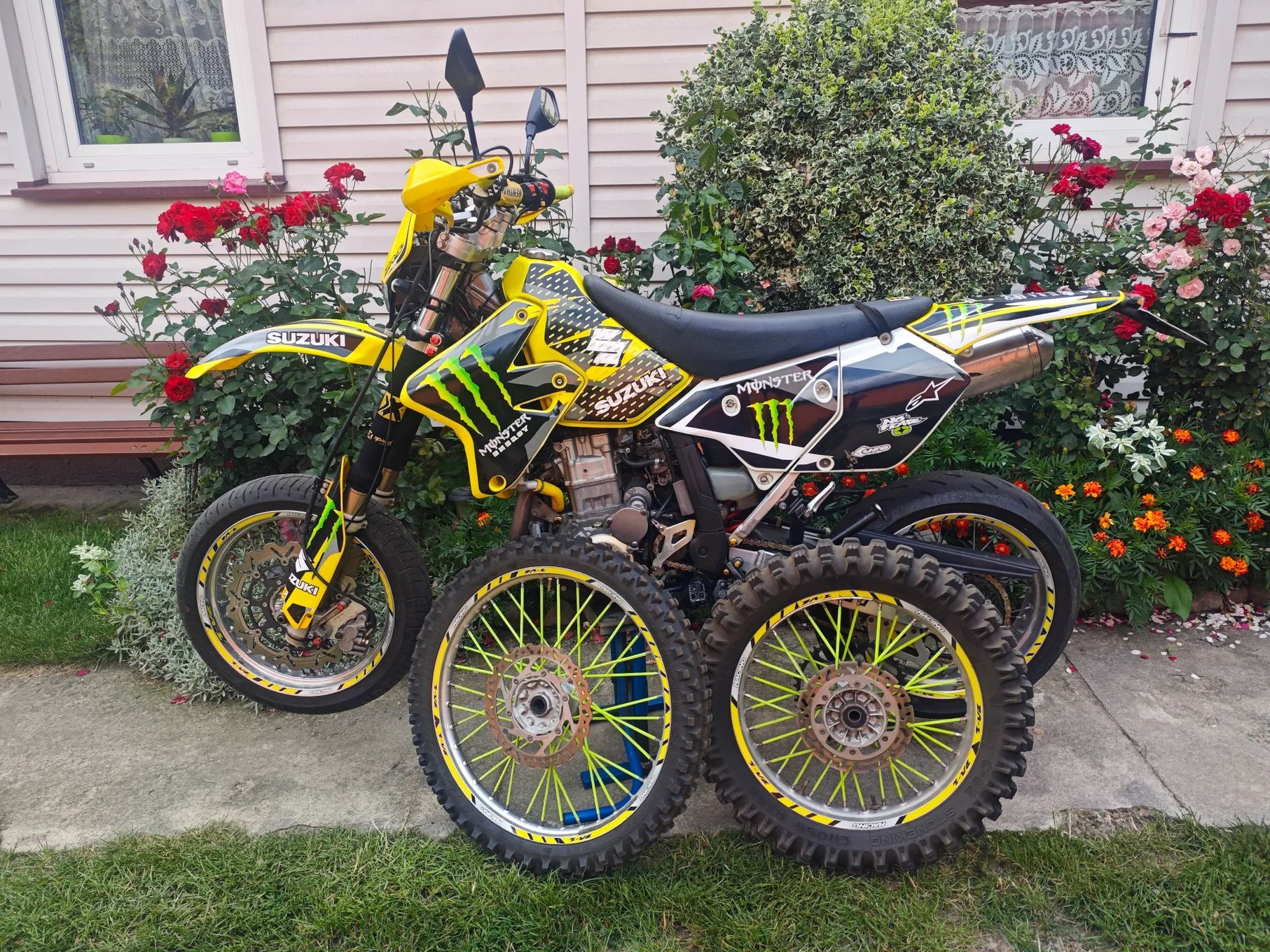 Suzuki DR-Z 400 A2 - Dwa zestawy kół, bardzo dobry stan, leovince x3, nowy napęd