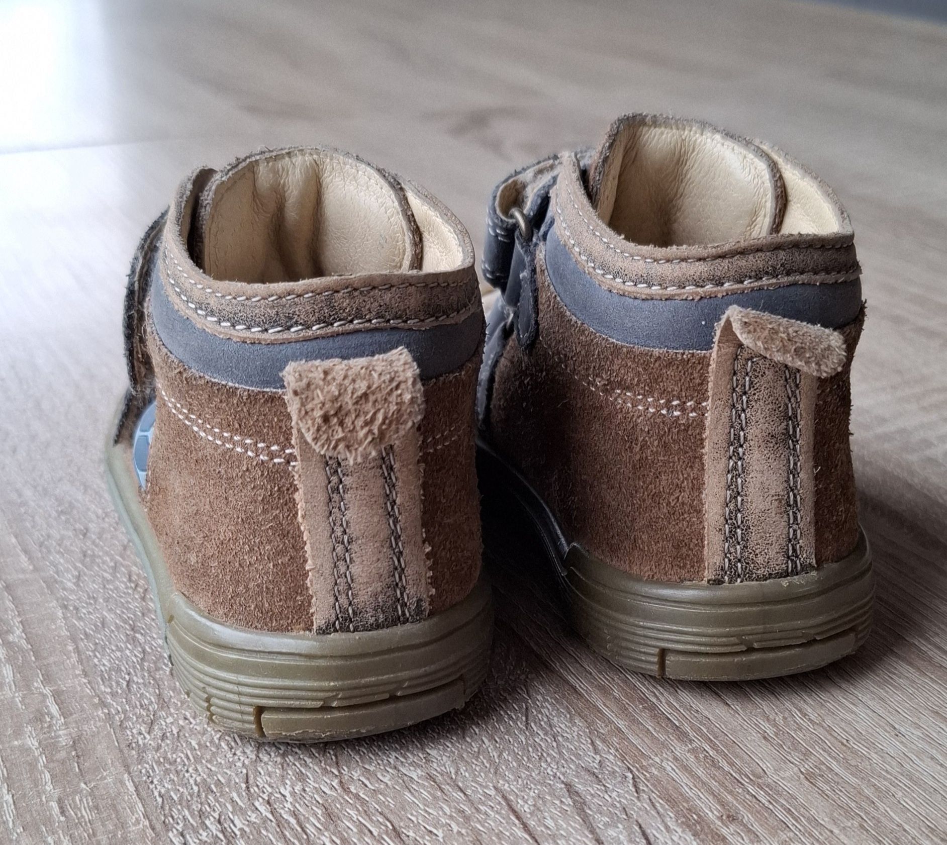 Buty dziecięce Bartek rozmiar 23 buciki chłopiec