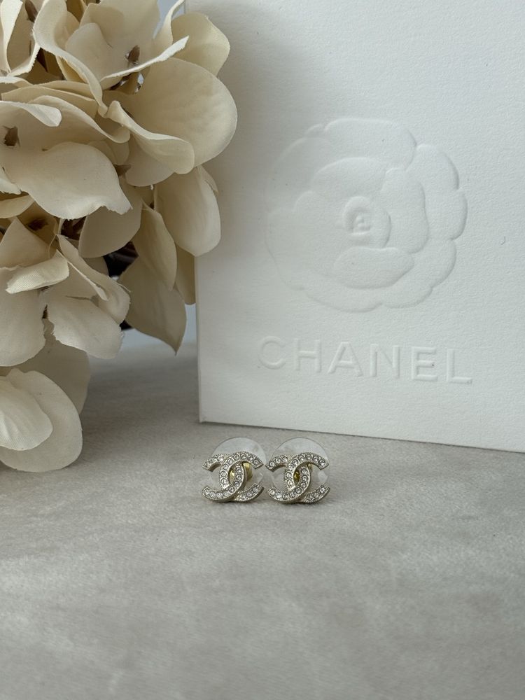 Kolczyki chanel mini szampańskie złoto