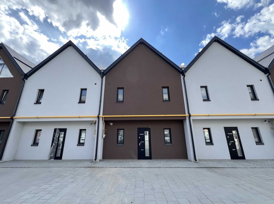2-поверховий таунхаус 131 м² з власним двориком і паркомісцем