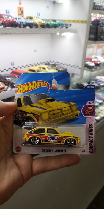 Hotwheels novo em cartela
