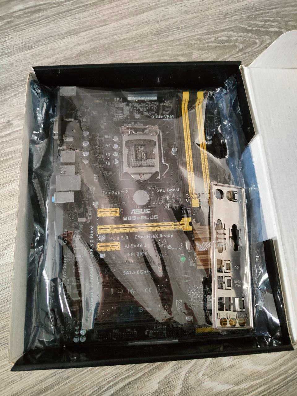Материнська плата B85 Plus (LGA1150) DDR3