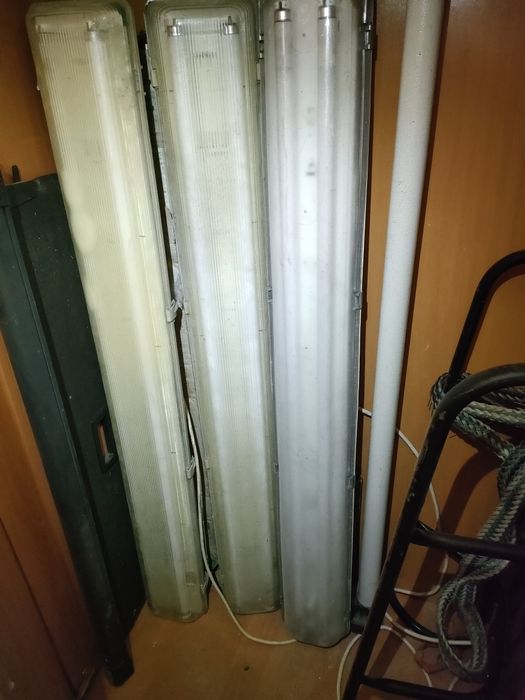 3 duże lampy halogenowe razem ze świetlówkami sprawne garażowe