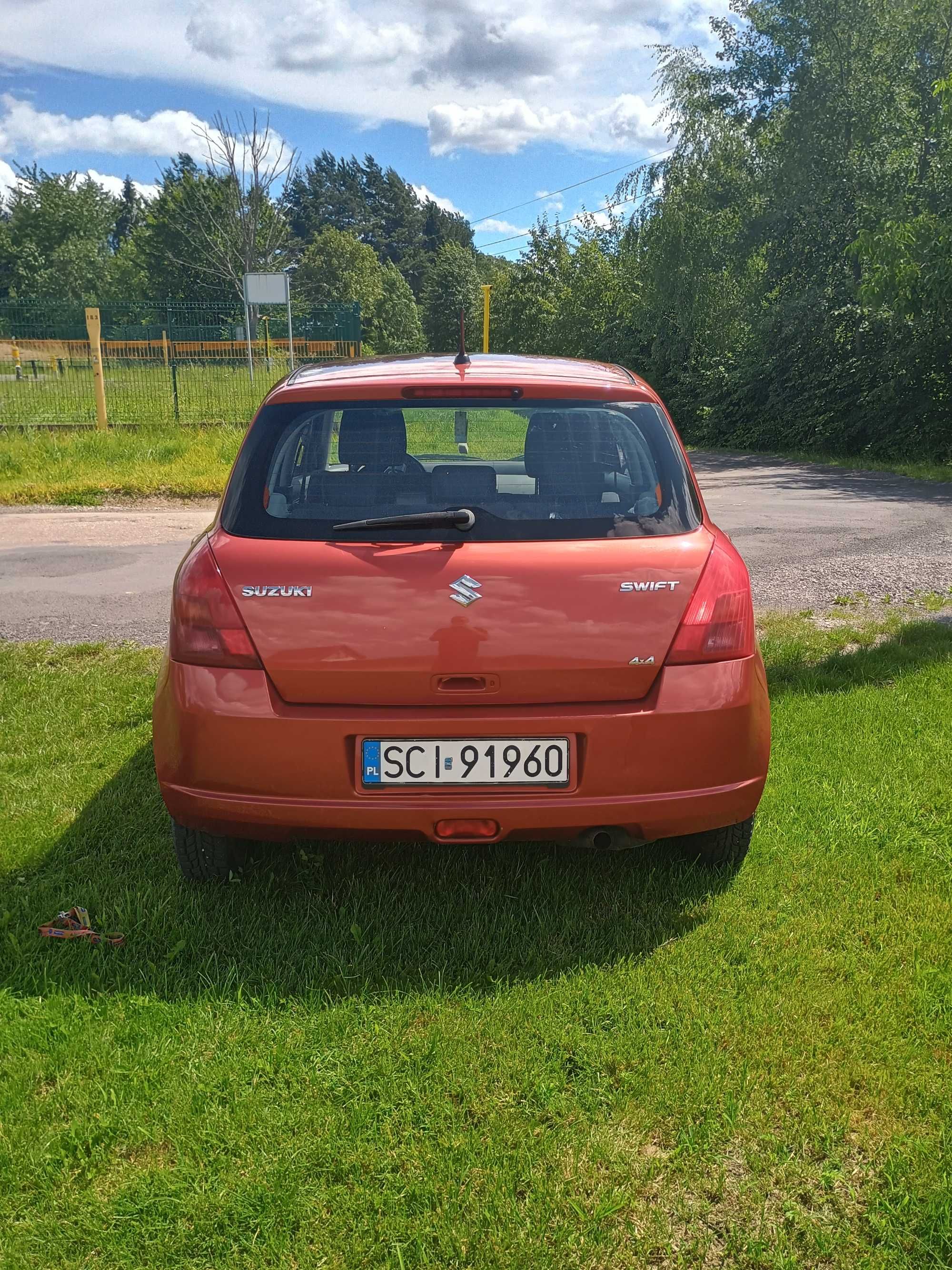 Suzuki Swift 1.3 łańcuch rozrządu napęd 4x4 isofix klima