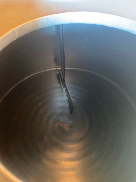 Продаю холодильник для молока