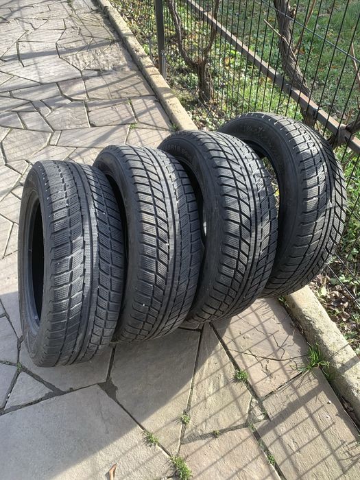 Комплект зимовоі резини 205/60 R16
