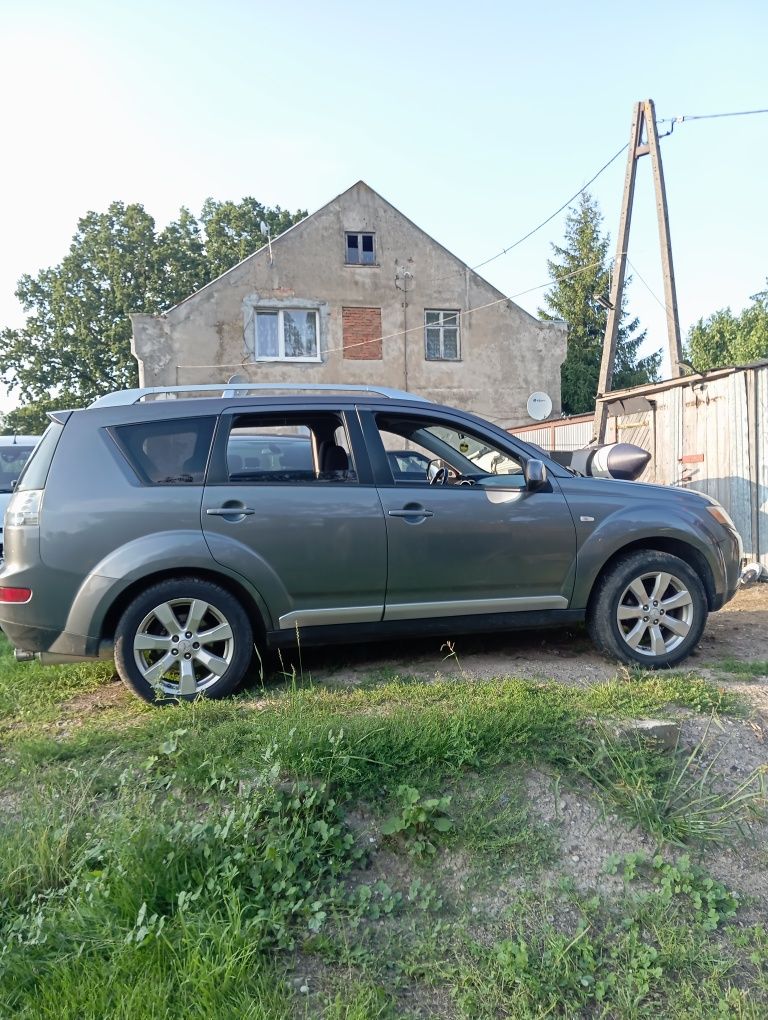 Sprzedam Mitsubishi Outlander 2.0tdi