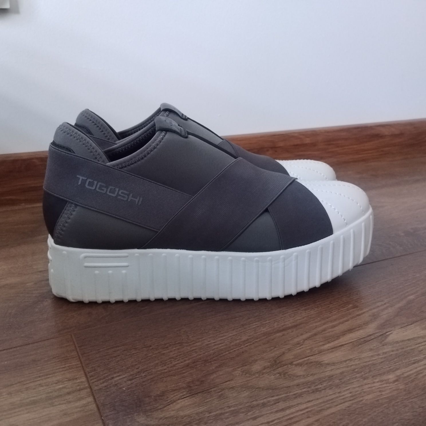 Sneakersy buty Togoshi