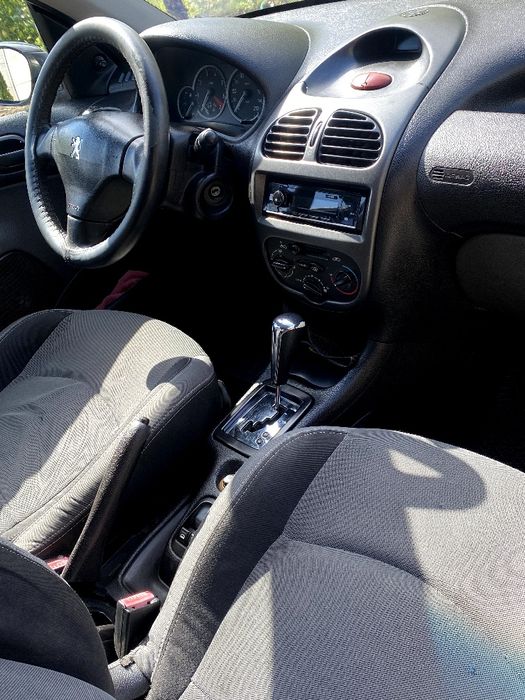 Продам I Peugeot 206 .