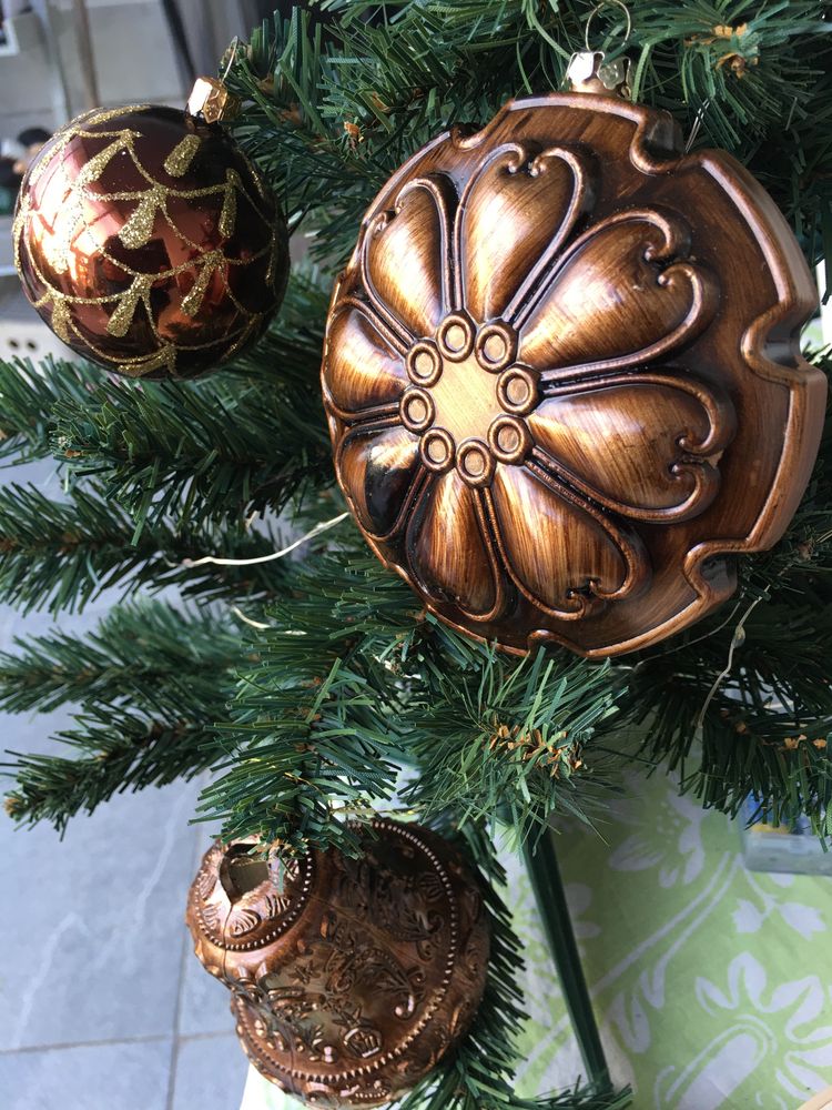 Decorações castanhas (Natal)