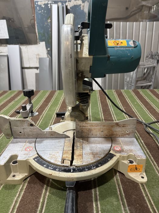 Тоцовочная пила Makita LS1040