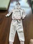 Dres dziecięcy Tommy Hilfiger 98-104 cm