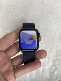Apple Watch 6 40mm Blue Aluminum Case with Midnight Sport Loop