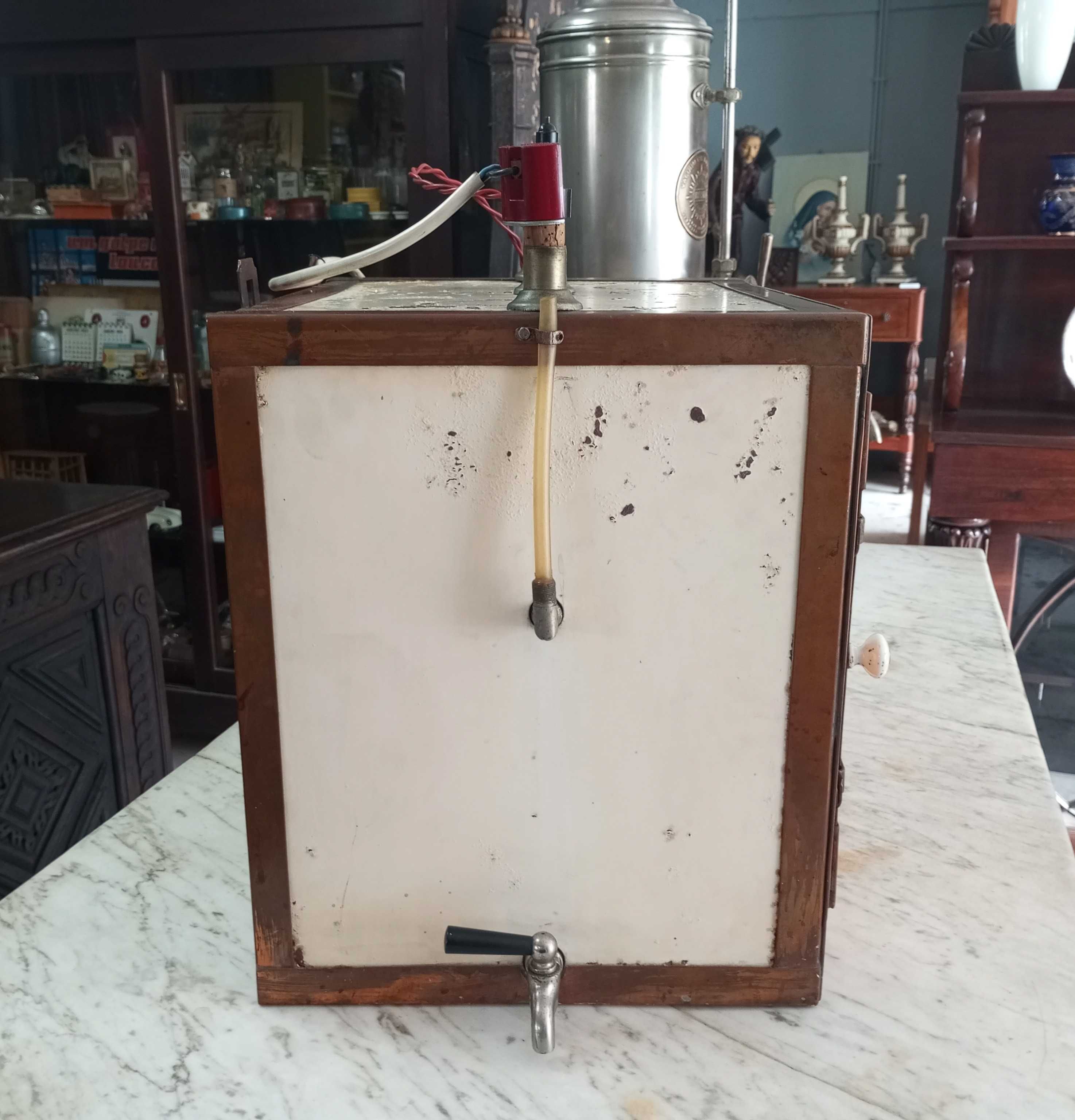 Antiga estufa de esterilização médica Alemã C. Gerhardt