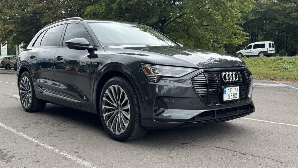 Ауді E-tron ауді е трон 2020р