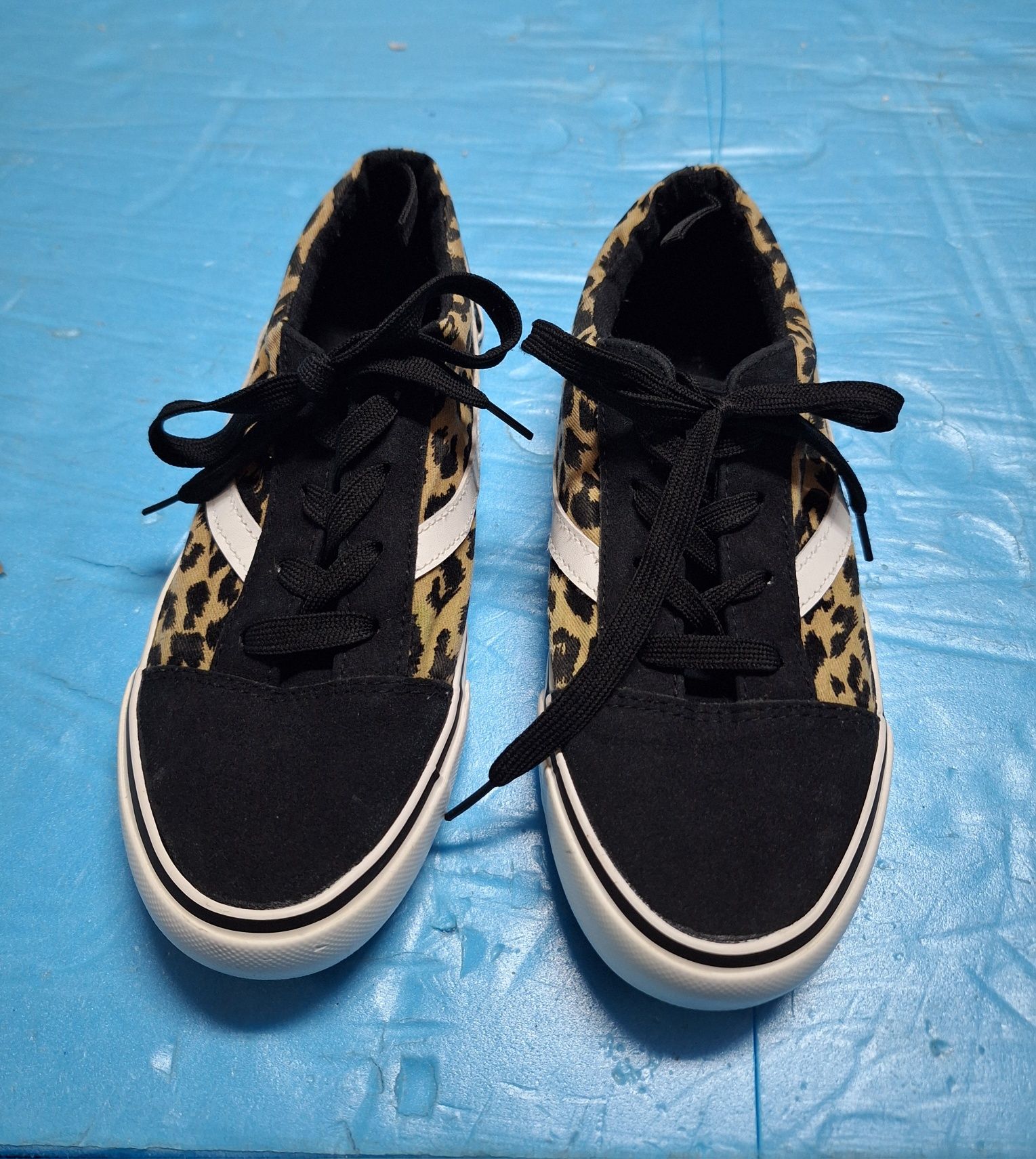 Ténis da Primark estilo Vans com padrão leopardo - tamanho 38,5