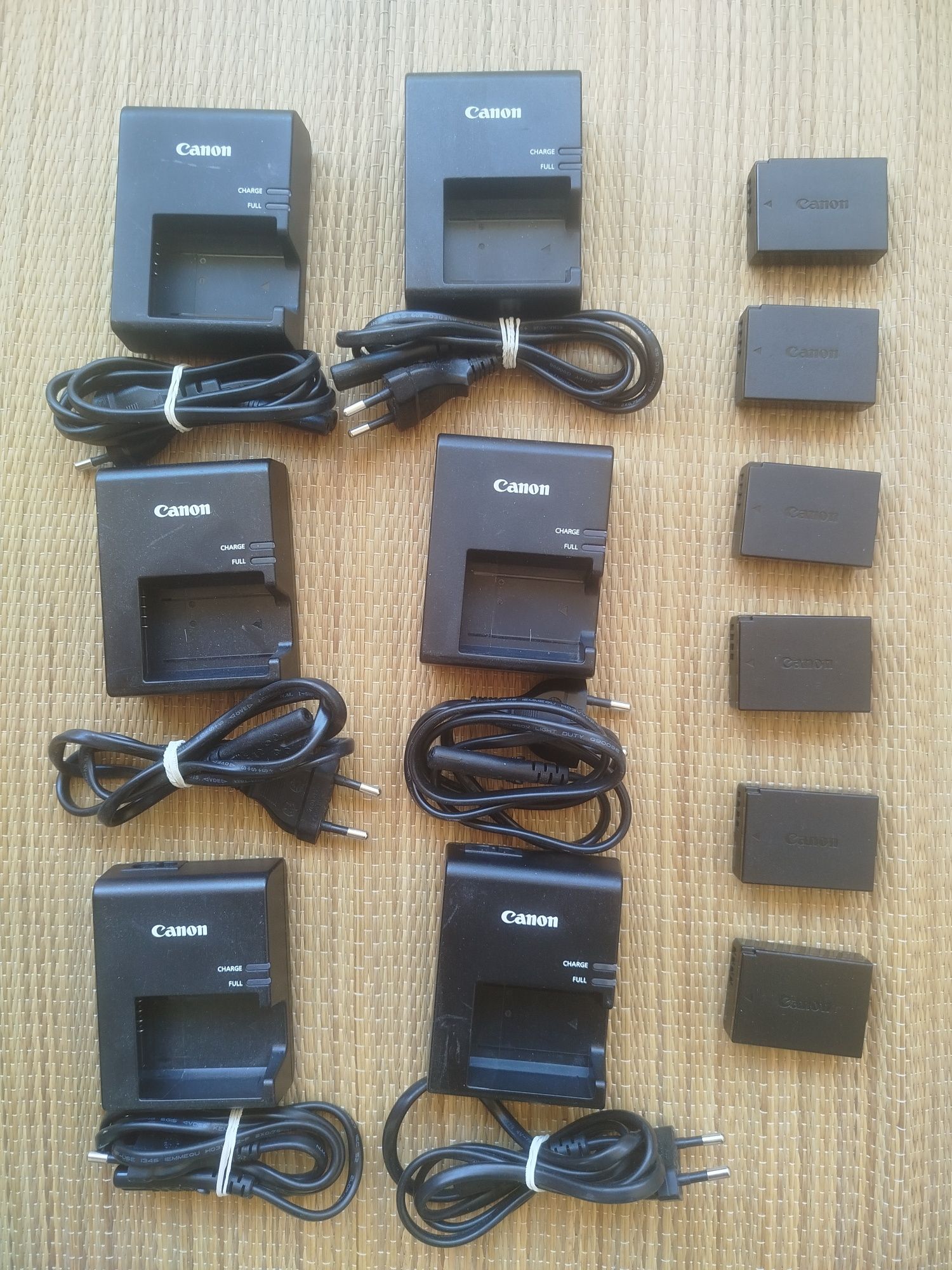 Carregadores LC-E10E e baterias LP-E10