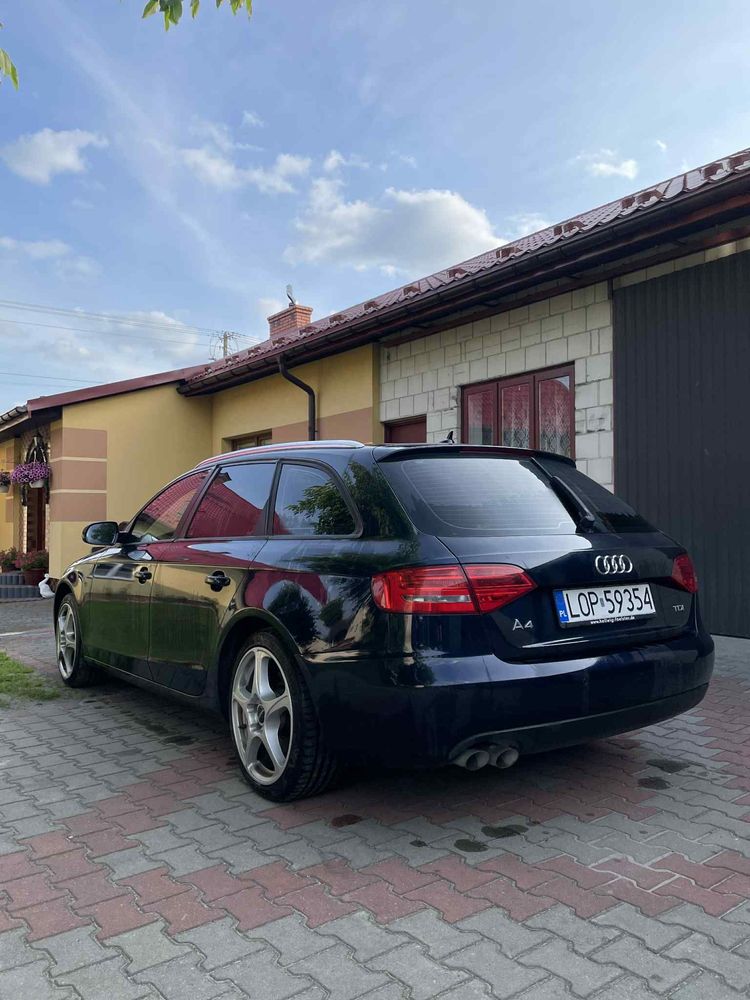 SPRZEDAM AUDI A4 B8 z 2011 roku.