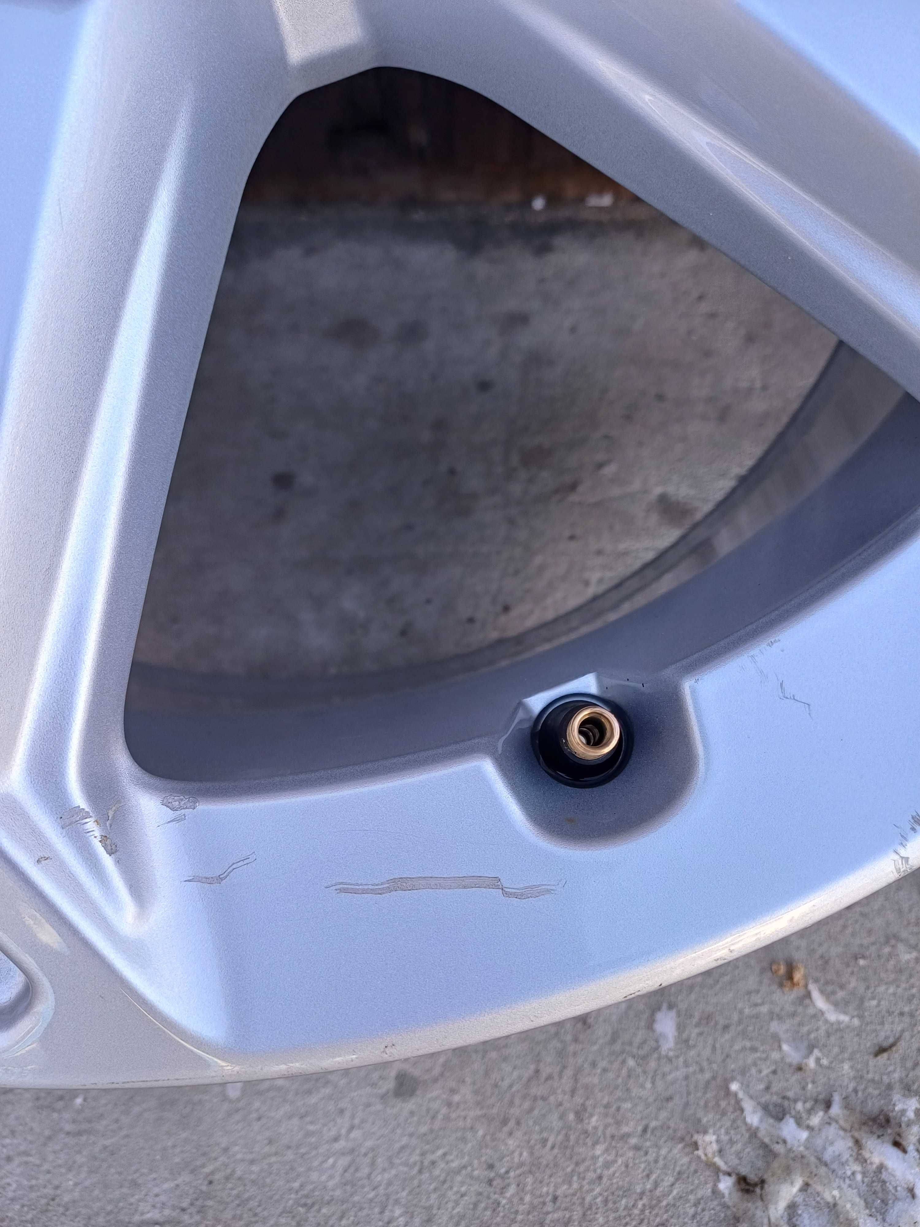 Oryginalne Felgi Audi 17'' 7J ET45 Volkswagen Skoda Seat
