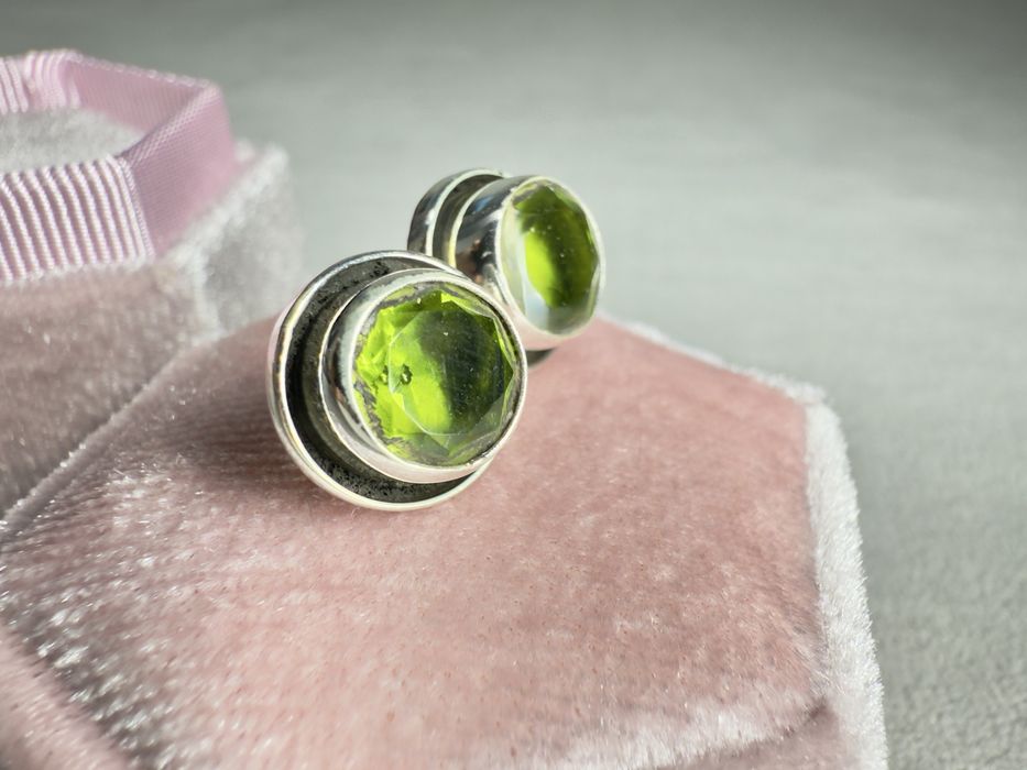 Срібні пусети 925-ї проби з олівіном