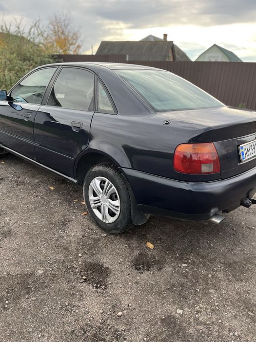 Продам ауді  на свої роки в гарному стані