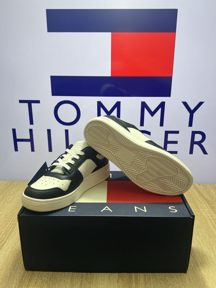 Жіноче взуття Tommy Jeans Снікерcи Tjw Retro Basket Ess EN0EN02505 YBL