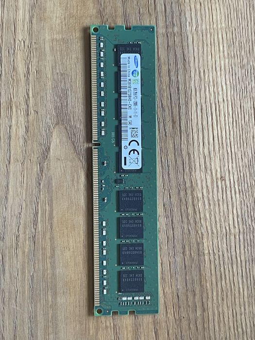 SAMSUNG 8GB DDR3 2Rx8 1600MHz PC3L-12800E ECC