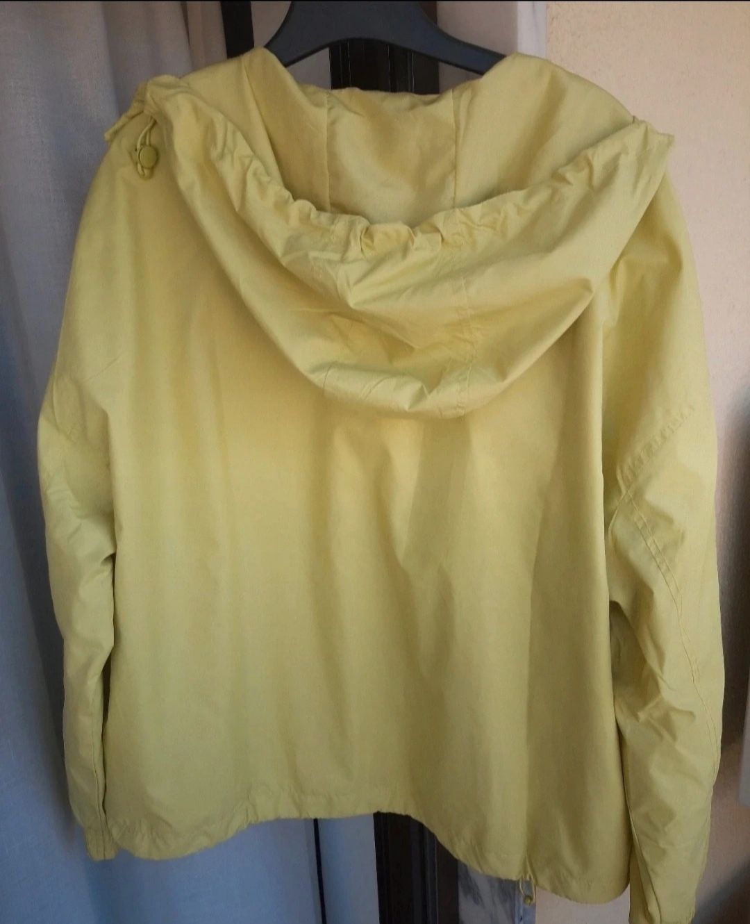 Parka amarelo da Lefhies  tamanho S