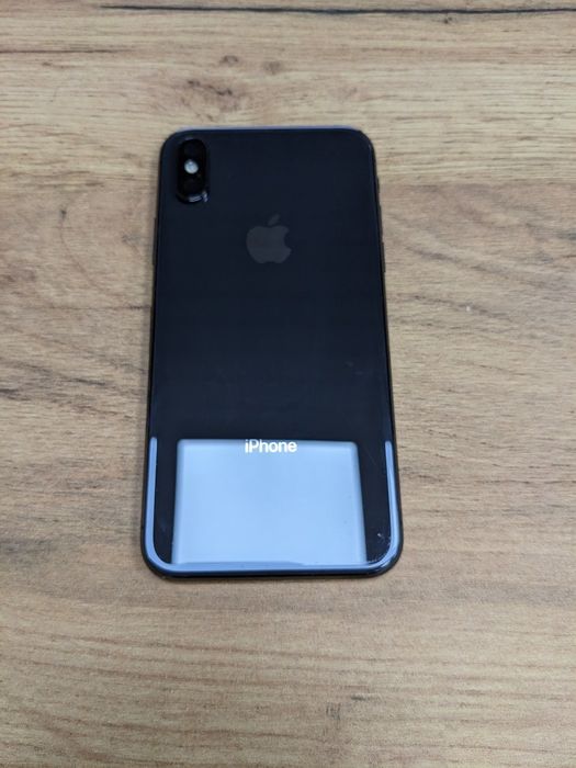 Корпус iPhone X білий і чорний є