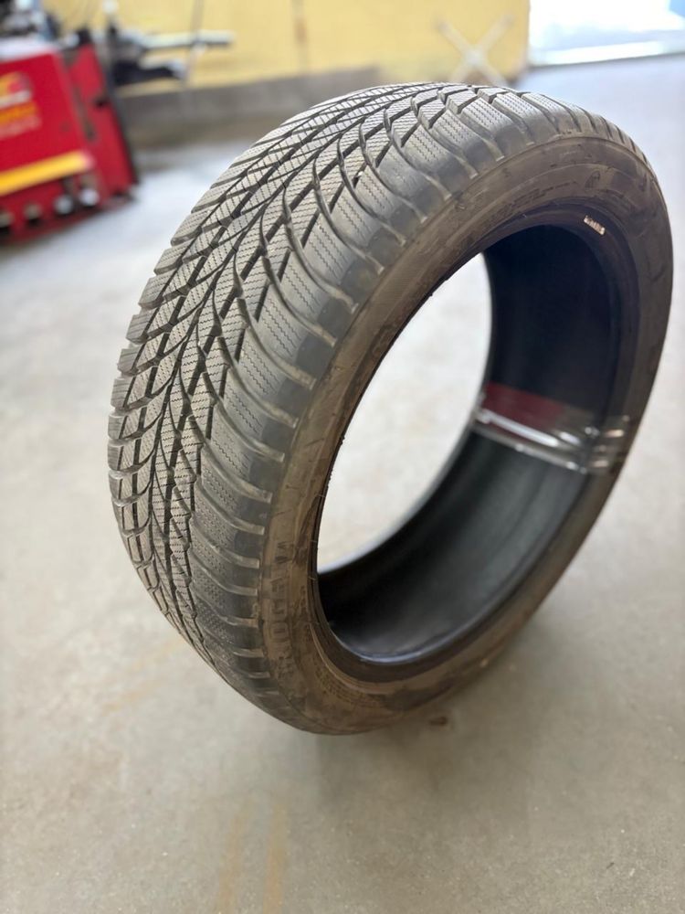 Шини зима Bridgestone Blizzak LM001 225/45/18 run flat